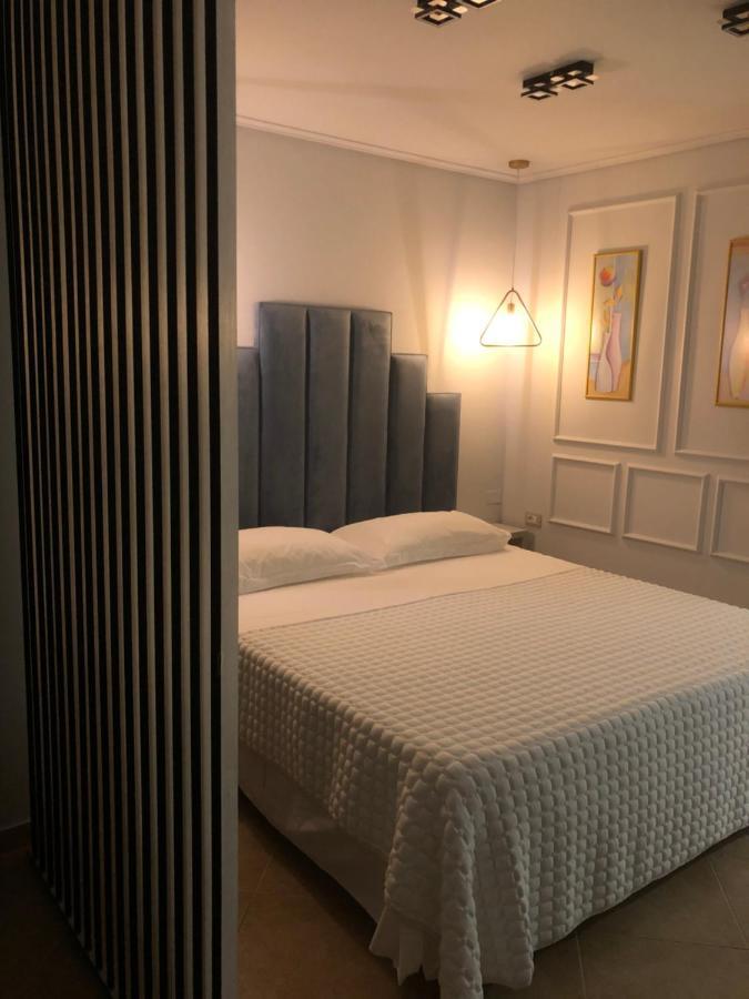 Lyden Hotel Golem  Luaran gambar