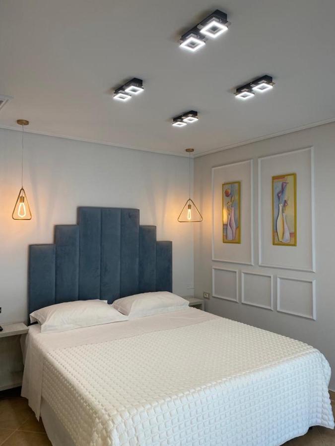 Lyden Hotel Golem  Luaran gambar